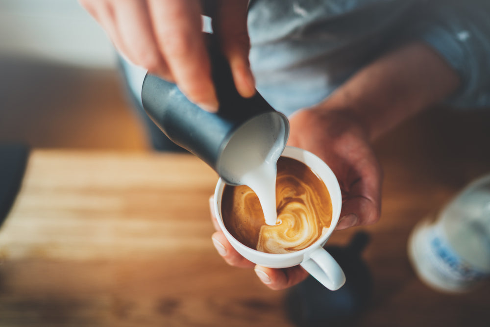Waarom smaakt koffie soms zó bitter? 11 oorzaken én oplossingen voor betere koffie thuis